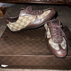 Authentic Gucci sneakers size 38.5